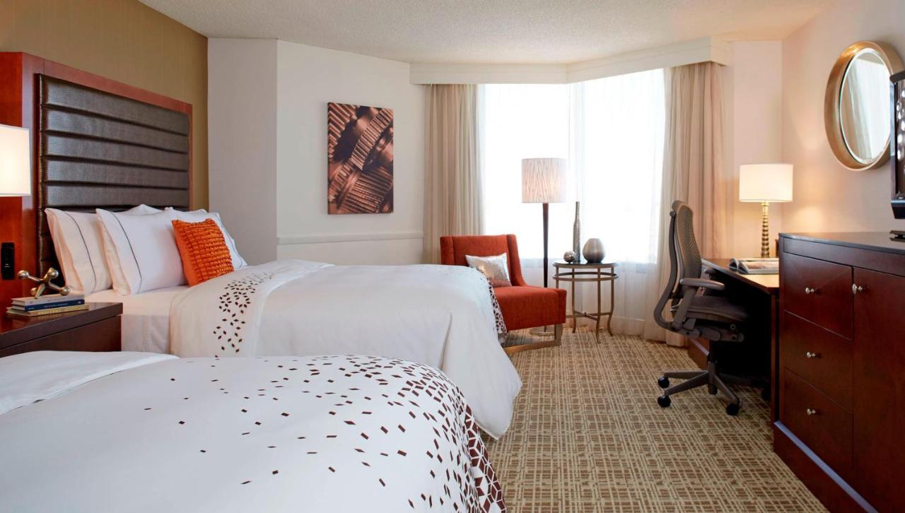 Renaissance St. Louis Airport Hotel Berkeley Buitenkant foto